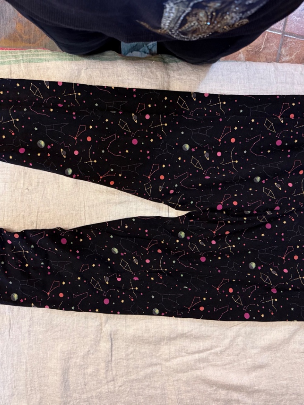 Svaha Leggings 2XL Rainbow Constellation Glow in Dark Large Pockets - Picture 3 of 7